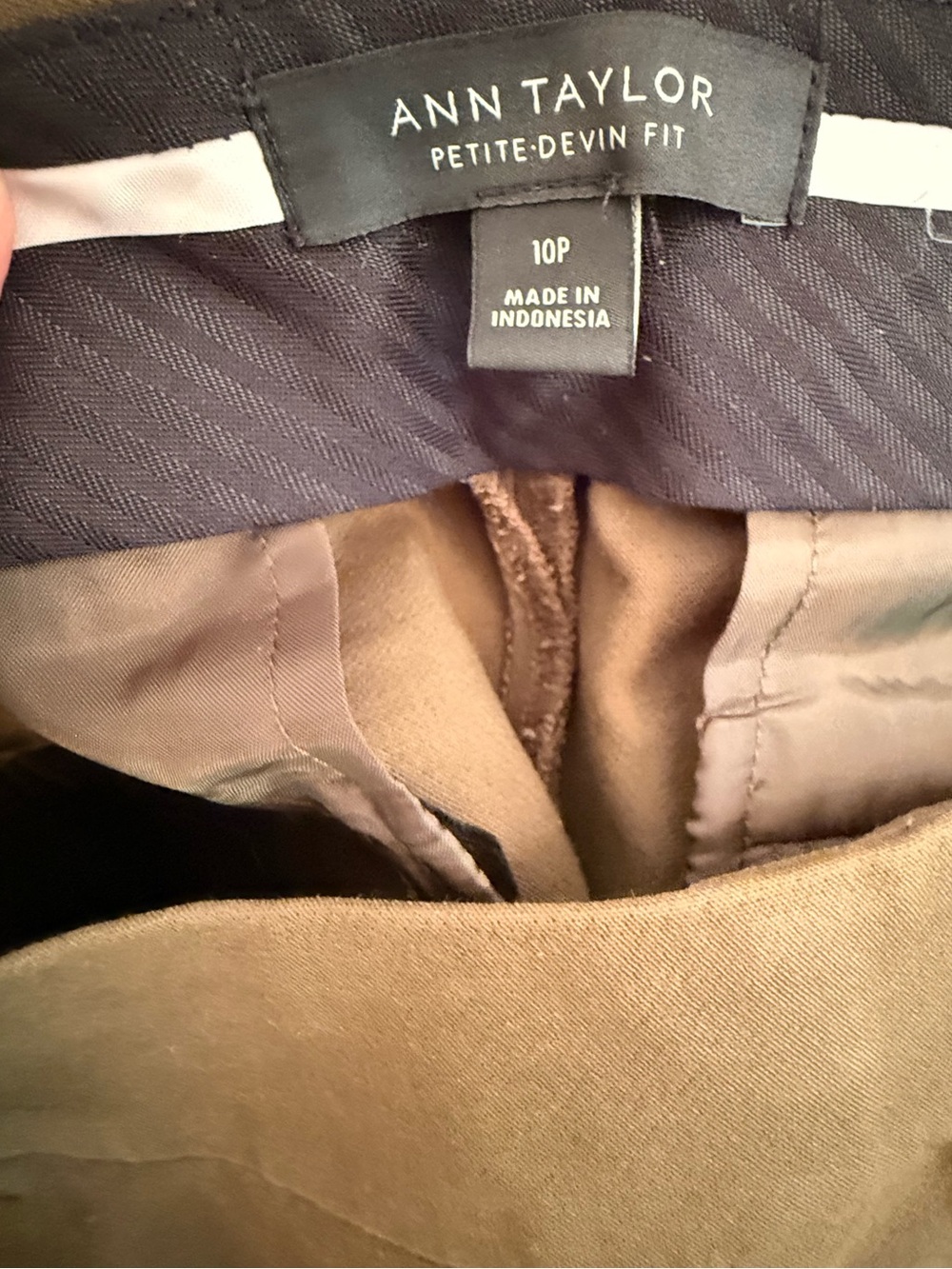 Ann Taylor Women’s Olive Brown-Green Straight Petite Devin Fit Mid-Rise - Picture 4 of 5